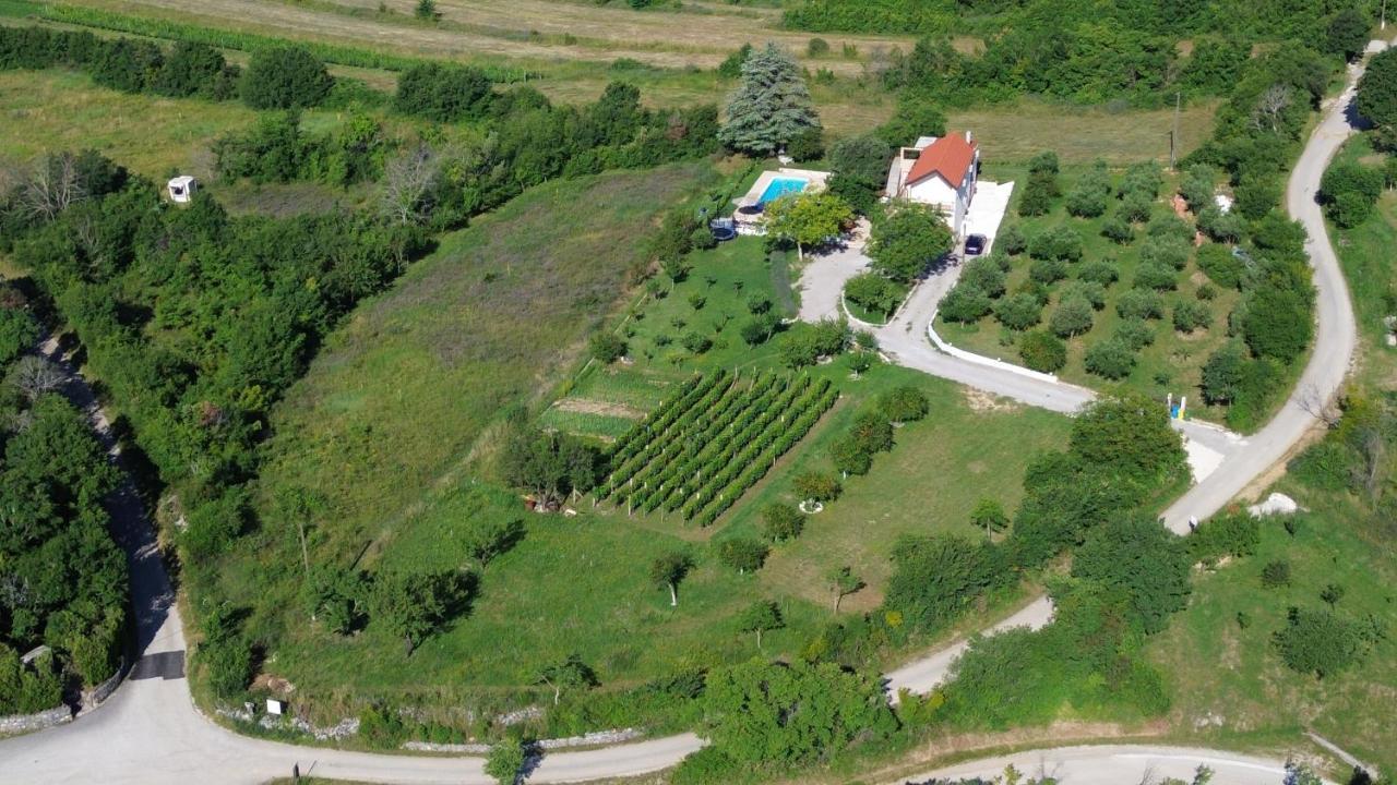 Вілла Casa Di Oliva-House With Heated Pool & Jacuzzi In Trilj, Croatia Екстер'єр фото
