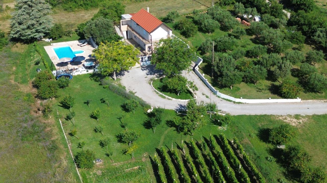 Вілла Casa Di Oliva-House With Heated Pool & Jacuzzi In Trilj, Croatia Екстер'єр фото